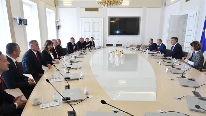 Plenković: Podupirući Sinjsku alku promoviramo hrvatsku kulturnu baštinu